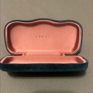 Gucci Velvet  Green Color Eyewear Case